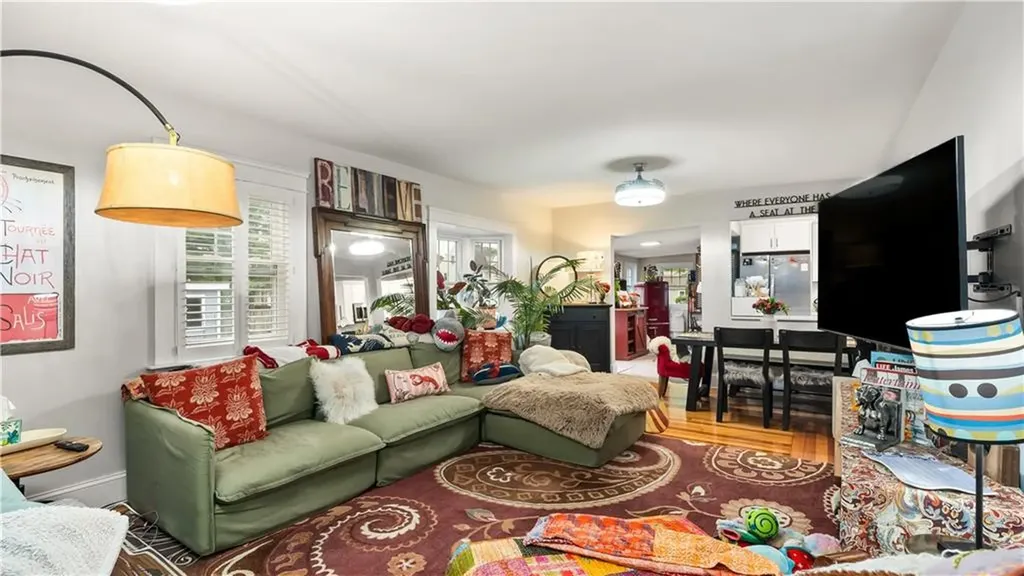 29 Burt Street Warwick RI 02886