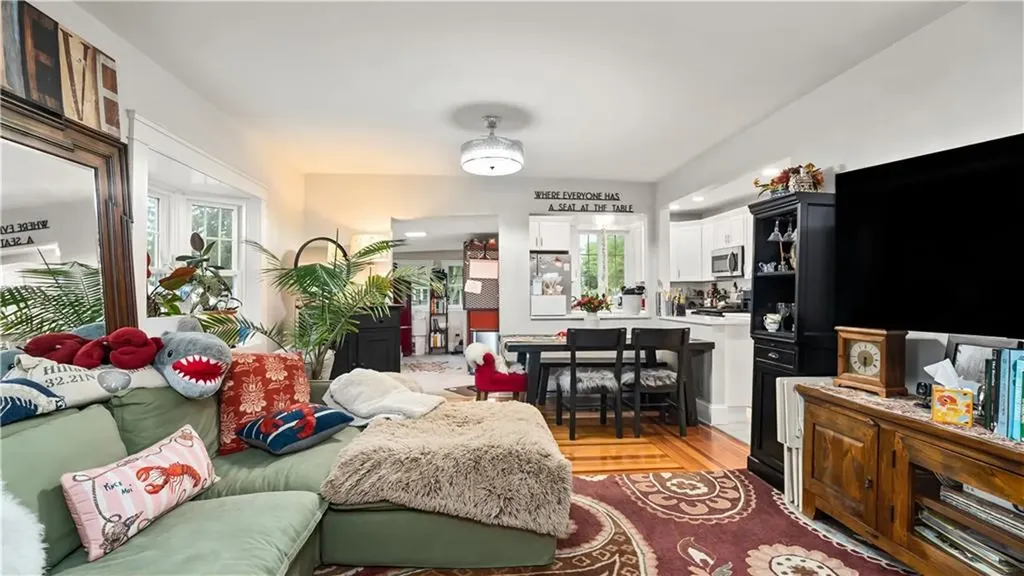 29 Burt Street Warwick RI 02886