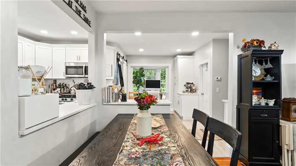 29 Burt Street Warwick RI 02886