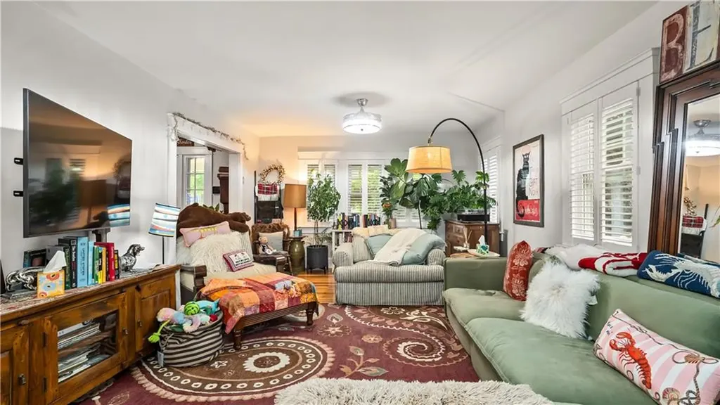 29 Burt Street Warwick RI 02886