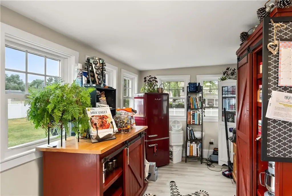 29 Burt Street Warwick RI 02886