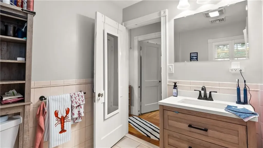29 Burt Street Warwick RI 02886