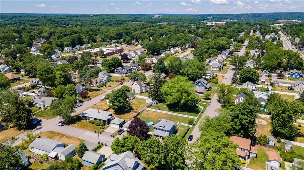 29 Burt Street Warwick RI 02886