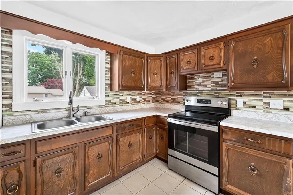 40 Cleveland Street West Warwick RI 02893