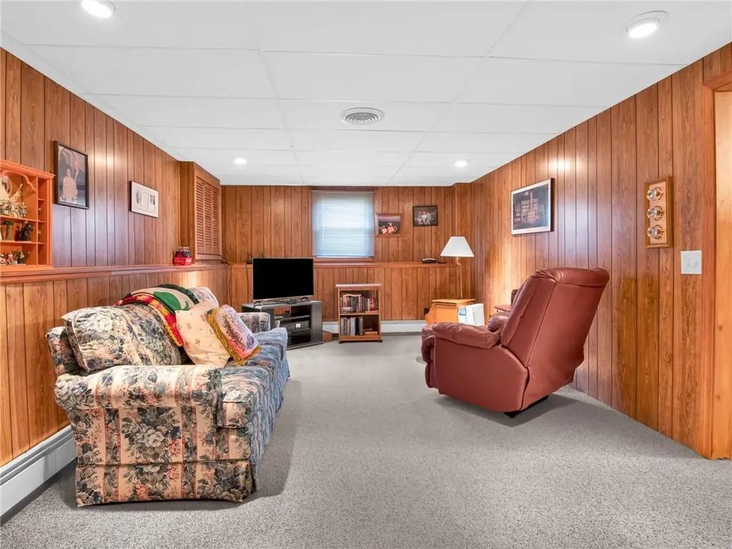 35 Sycamore Drive Cranston RI 02921