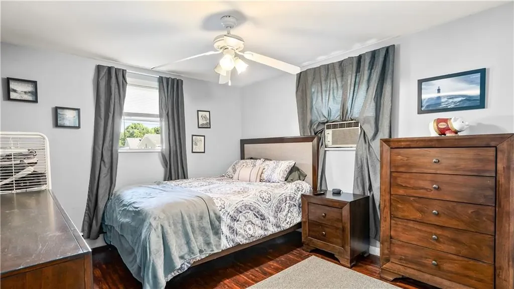 59 Liverpool Street Warwick RI 02886