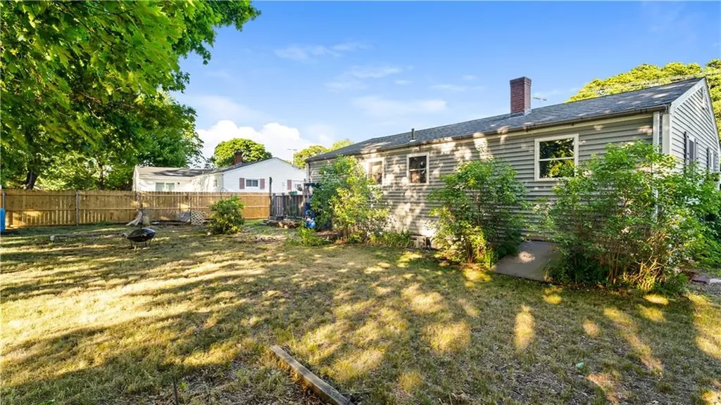 59 Liverpool Street Warwick RI 02886