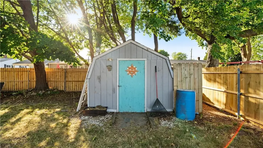 59 Liverpool Street Warwick RI 02886