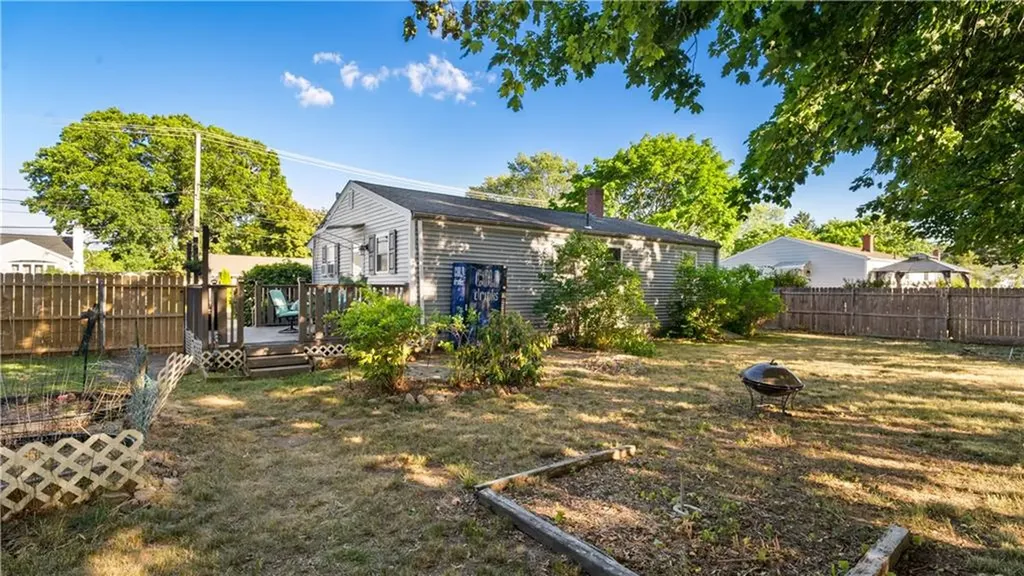 59 Liverpool Street Warwick RI 02886