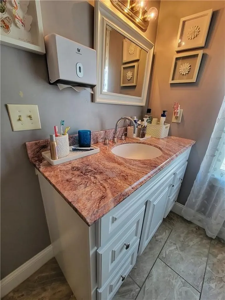 42 Burnside Street Providence RI 02905