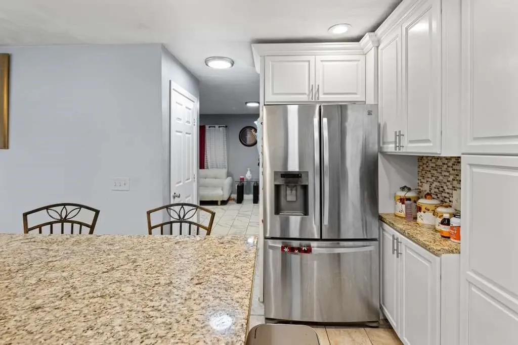 42 Burnside Street Providence RI 02905
