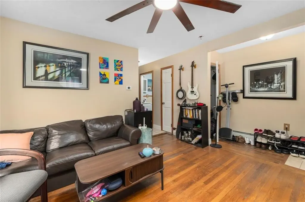 268 Washington Street Warwick RI 02888