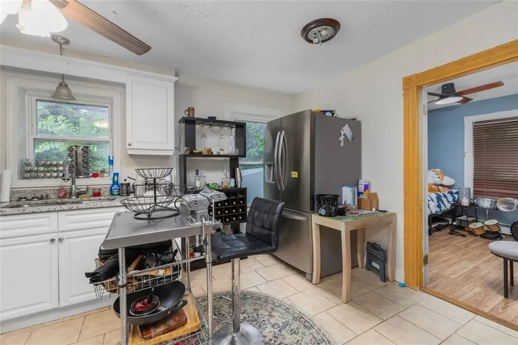 268 Washington Street Warwick RI 02888
