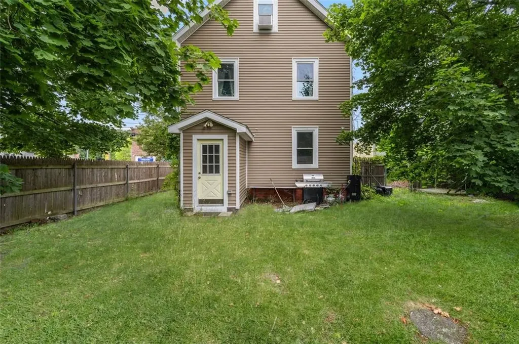 268 Washington Street Warwick RI 02888