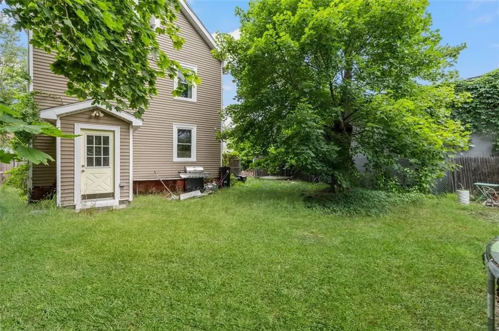 268 Washington Street Warwick RI 02888