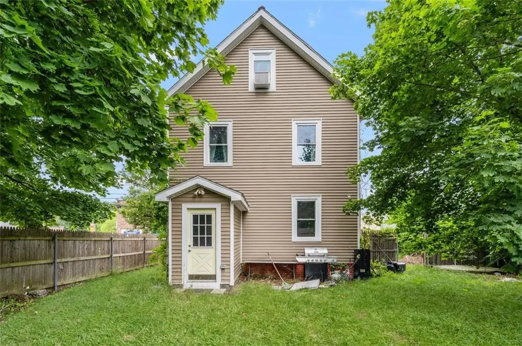 268 Washington Street Warwick RI 02888