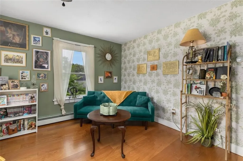 268 Washington Street Warwick RI 02888