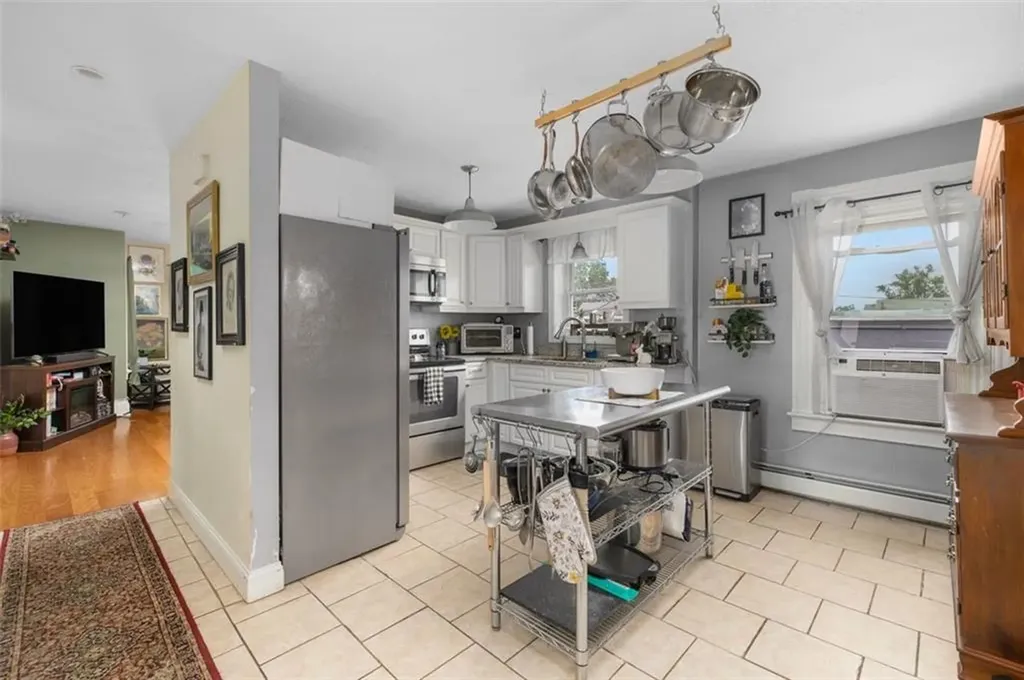 268 Washington Street Warwick RI 02888