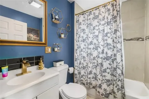 268 Washington Street Warwick RI 02888