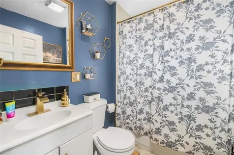 268 Washington Street Warwick RI 02888