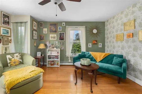 268 Washington Street Warwick RI 02888