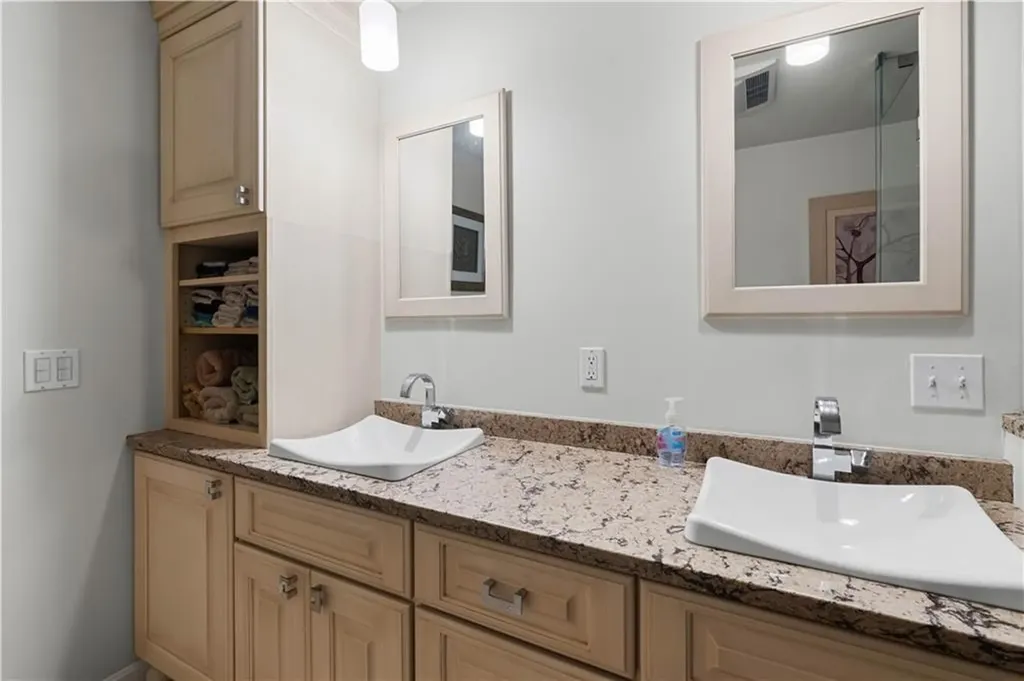 6 Varnum Avenue Bristol RI 02809
