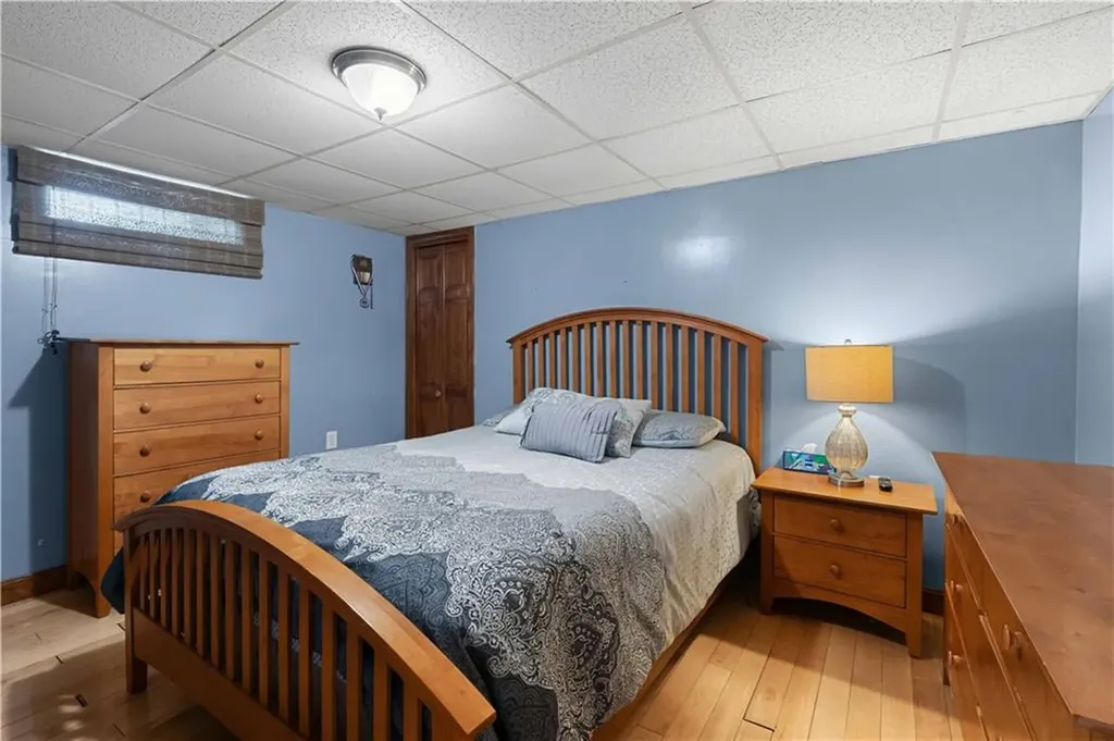 6 Varnum Avenue Bristol RI 02809
