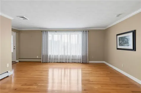 6 Varnum Avenue Bristol RI 02809