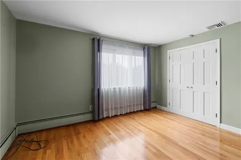 6 Varnum Avenue Bristol RI 02809