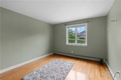 6 Varnum Avenue Bristol RI 02809