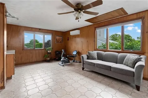 6 Varnum Avenue Bristol RI 02809