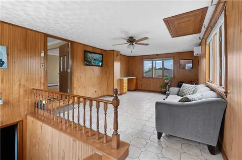 6 Varnum Avenue Bristol RI 02809