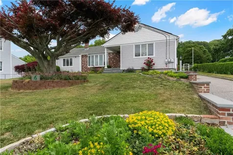 6 Varnum Avenue Bristol RI 02809