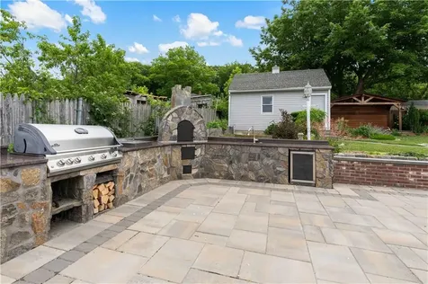 6 Varnum Avenue Bristol RI 02809