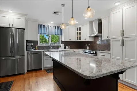 6 Varnum Avenue Bristol RI 02809