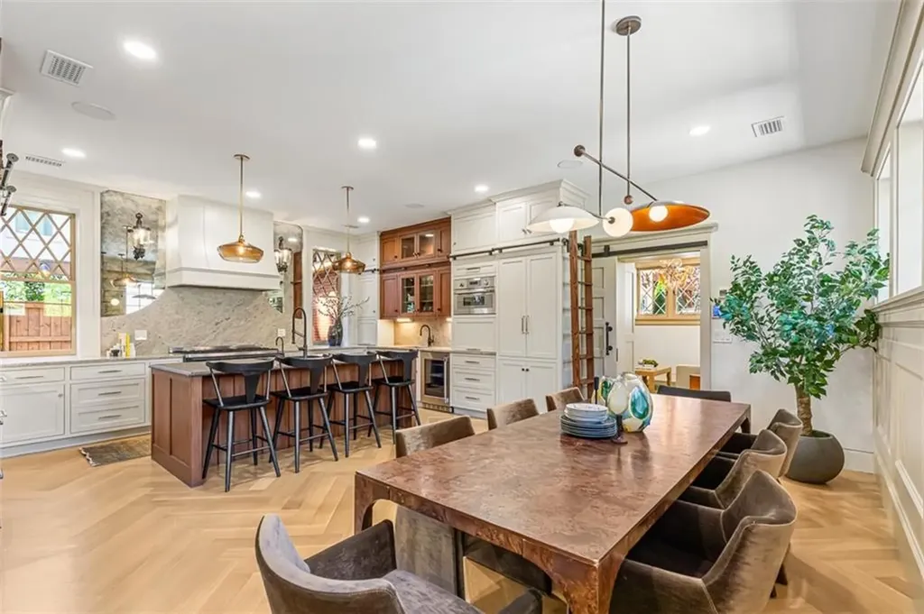 465 Lloyd Avenue Providence RI 02906