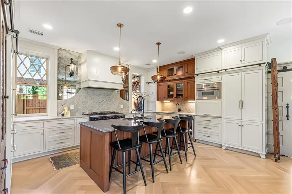 465 Lloyd Avenue Providence RI 02906