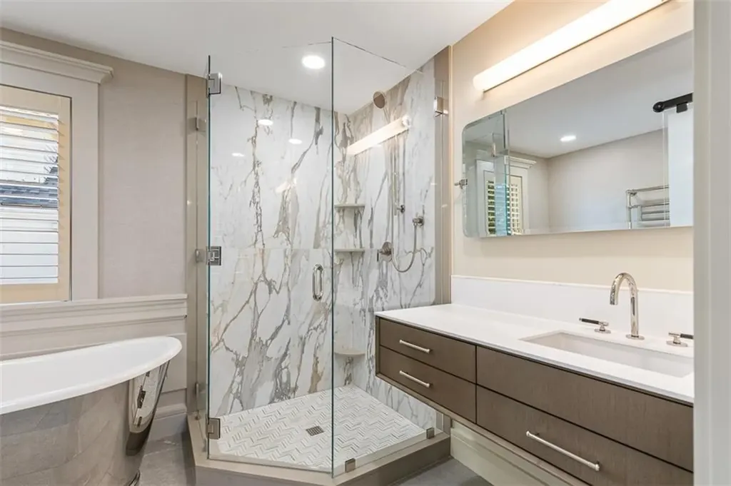 465 Lloyd Avenue Providence RI 02906