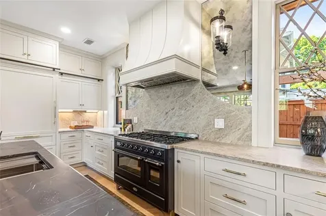 465 Lloyd Avenue Providence RI 02906