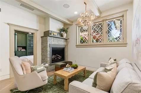 465 Lloyd Avenue Providence RI 02906
