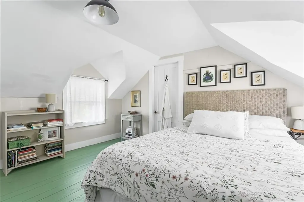 14 Hill Street Hopkinton RI 02832