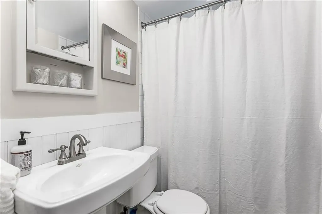14 Hill Street Hopkinton RI 02832