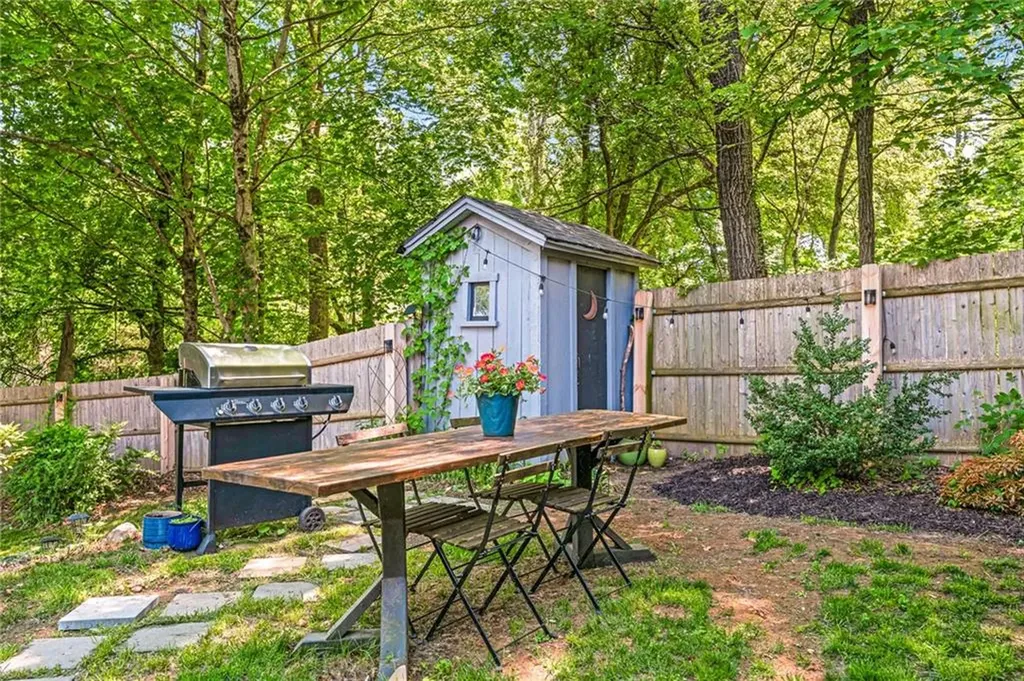 14 Hill Street Hopkinton RI 02832