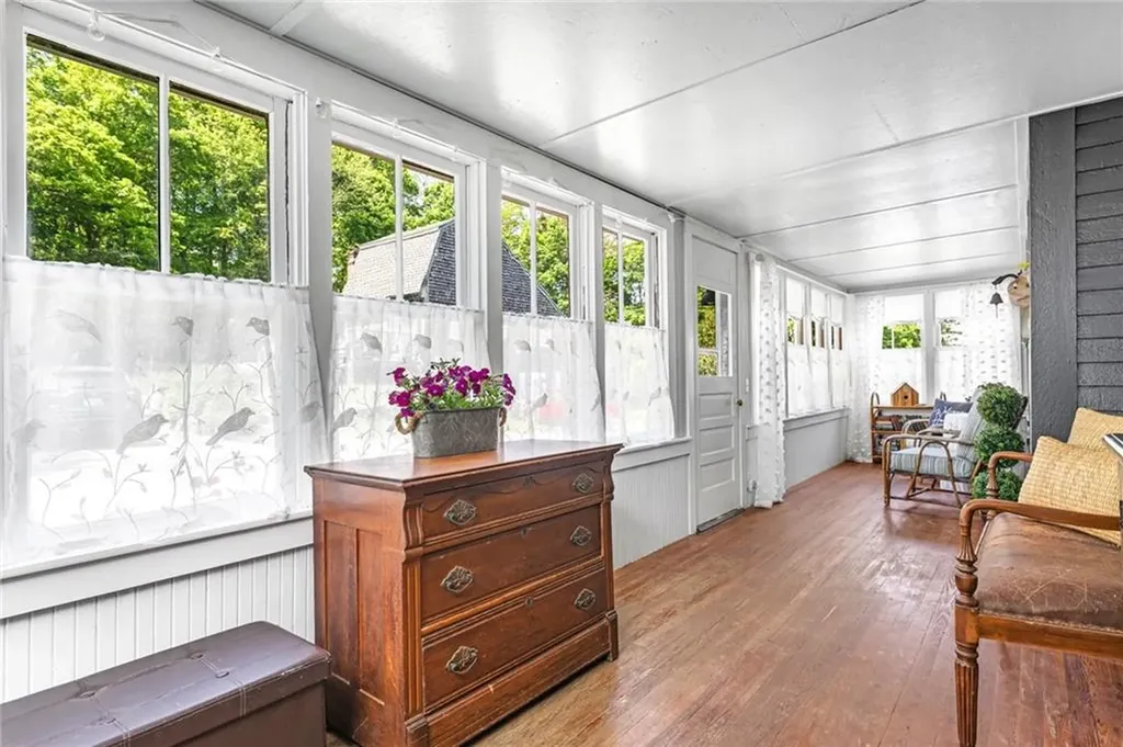 14 Hill Street Hopkinton RI 02832