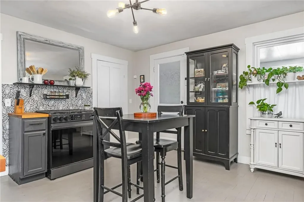 14 Hill Street Hopkinton RI 02832