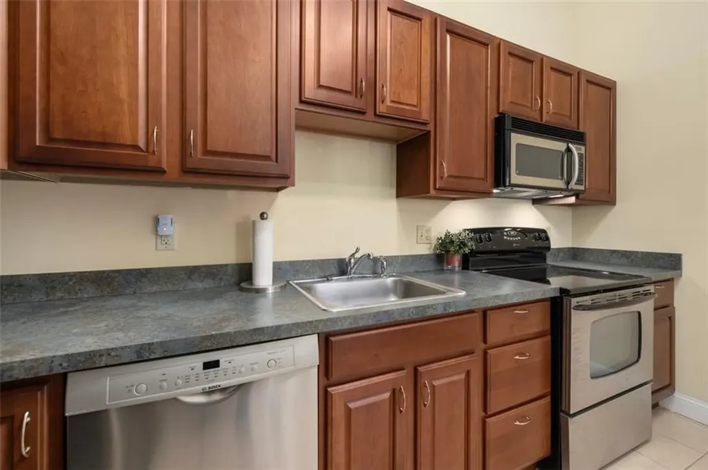 775 Potters Avenue Providence RI 02907