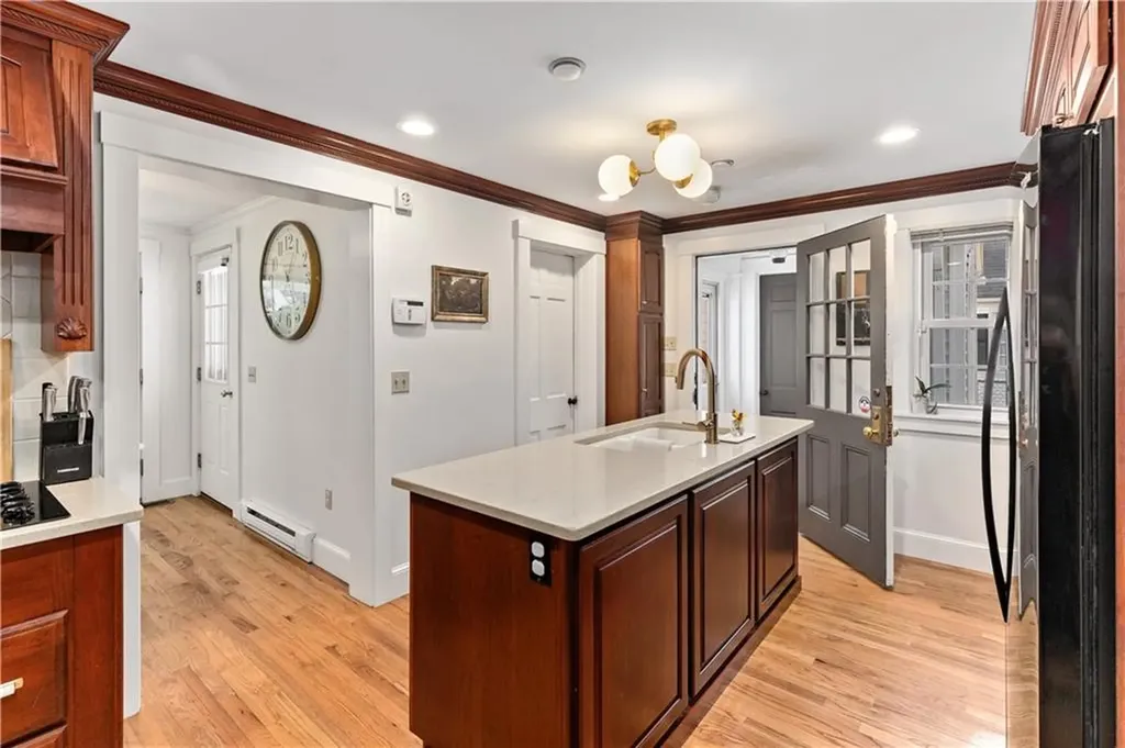225 Greenwood Avenue Warwick RI 02886