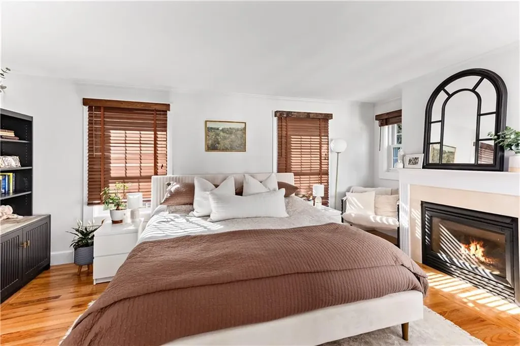 225 Greenwood Avenue Warwick RI 02886