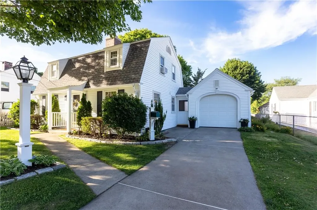 225 Greenwood Avenue Warwick RI 02886