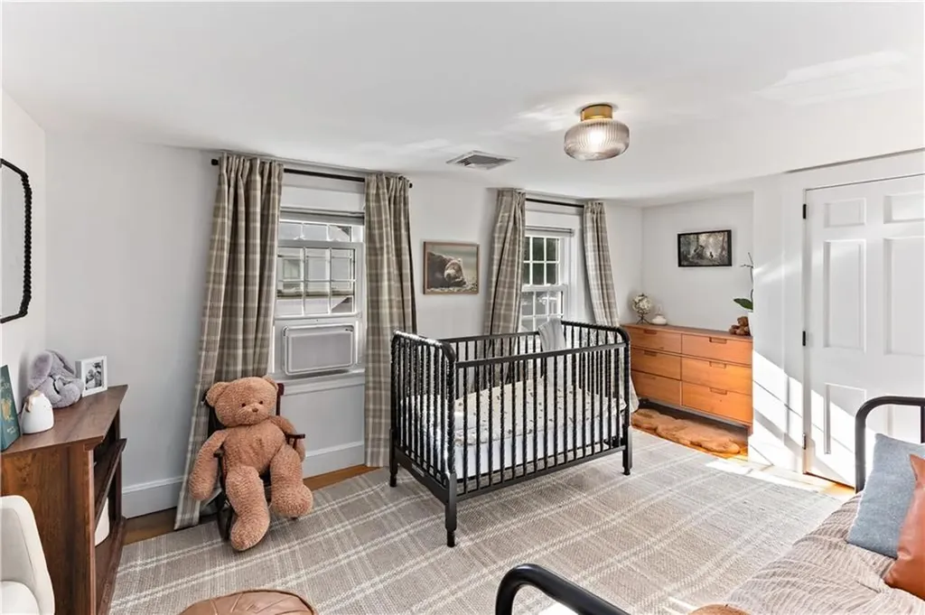 225 Greenwood Avenue Warwick RI 02886
